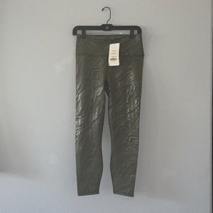 New With Tags Fabletics Leggings